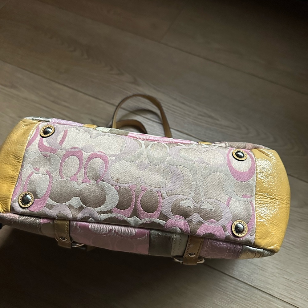 Patchwork Tote Bag with Tan Straps - Picture 3 of 4